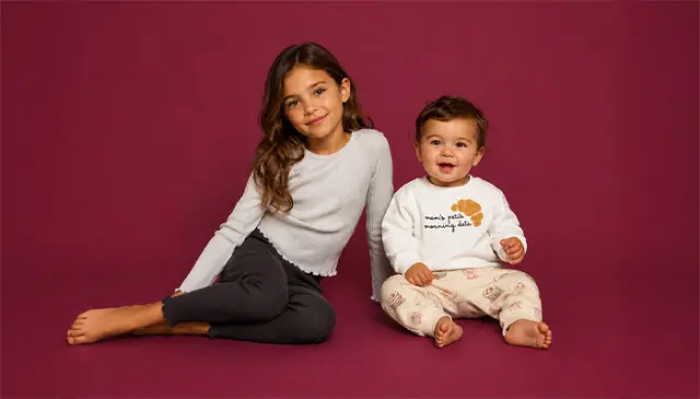 Kinder im Outfit für den Schulstart Kinder im Outfit für den Schulstart