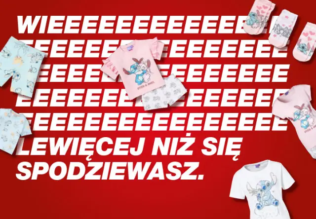 Kolorowa odzież dziecięca na wyrazistym czerwonym tle, z zabawną grafiką i tekstem „SO MUCH MORE THAN YOU THINK”.