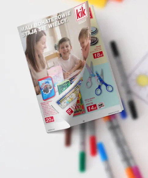 Gazetka KiK z artykułami szkolnymi na powrót do szkoły na kreatywnym tle
