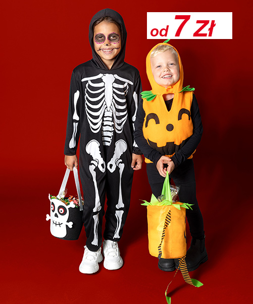 Dwoje dzieci w kostiumach na Halloween: jedno przebrane za szkielet, a drugie za dynię, trzymające torby na cukierki, na czerwonym tle.