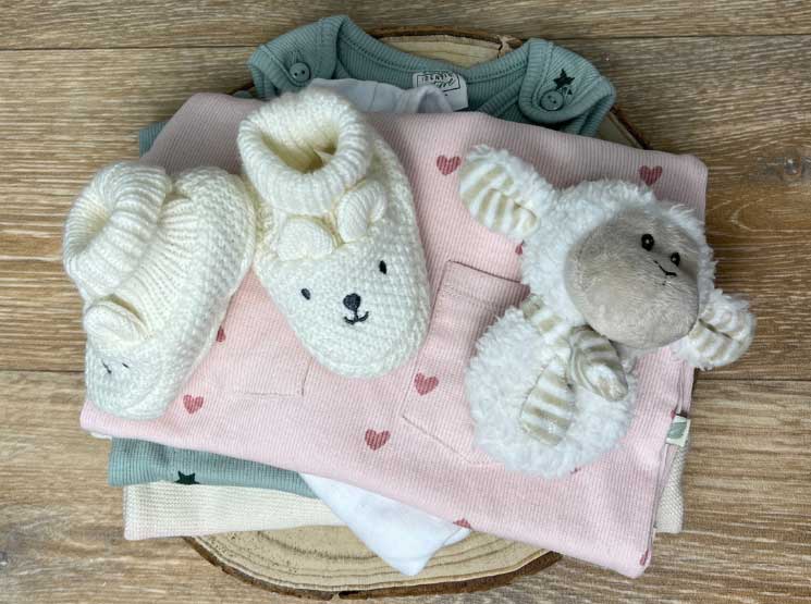 Buty, śliniaczki i wiele więcej